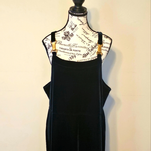 DARKEST EMERALD GREEN LINED DRESS!! FEELS LIKE CRUSHED VELVET 😍 - Picture 1 of 12